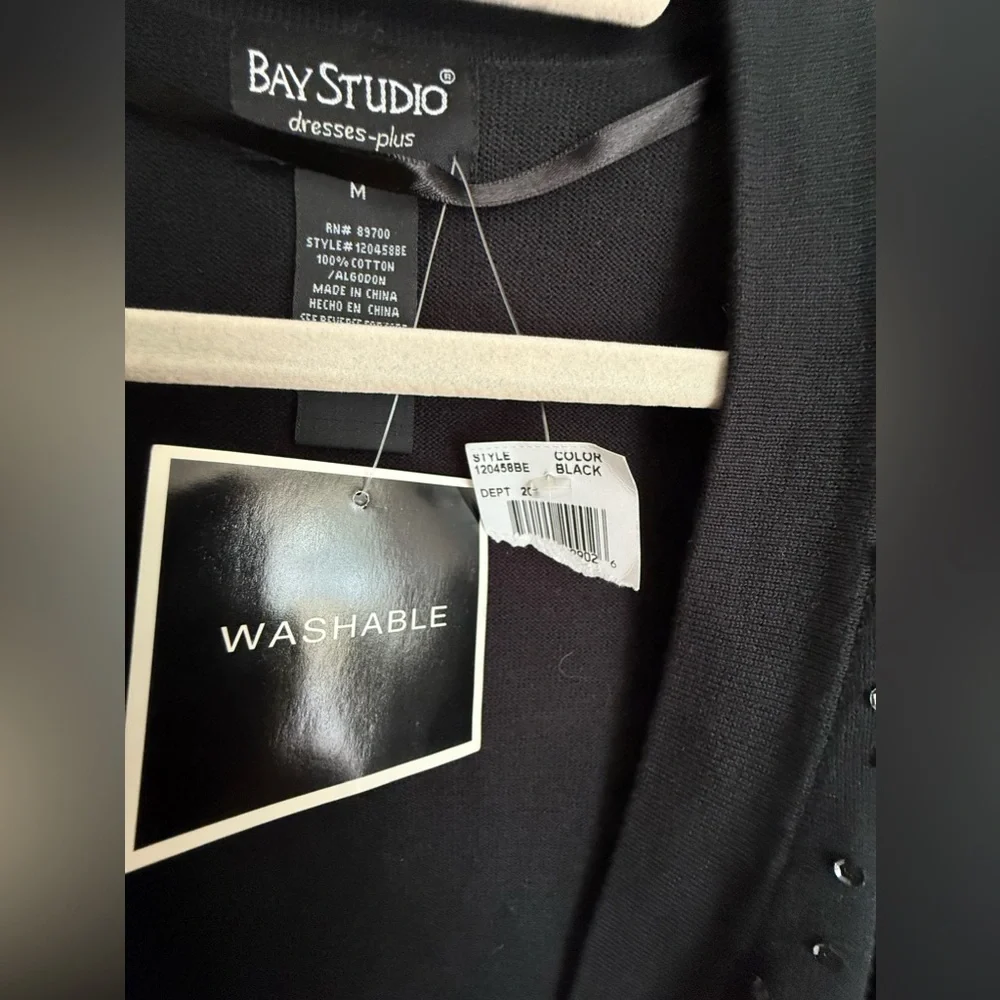 Bay Studio Black Women's Cropped Sequin Sweater. NWT. Size Medium. - Picture 5 of 5
